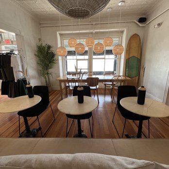 Block Island Beach House - Sitting area - Hotels Near Me - New Shoreham, Rhode Island