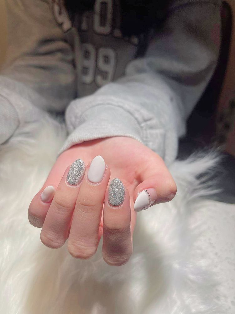 LOU NAILS HOUSE Updated August 2024 15 Supreme Court, Halifax, Nova