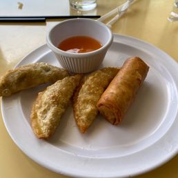 Golden Rolls / Chả Giò
