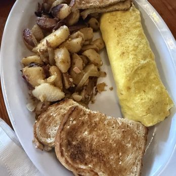 Mom's Kitchen - Breakfast & Brunch Near Me - Lake Worth, Florida