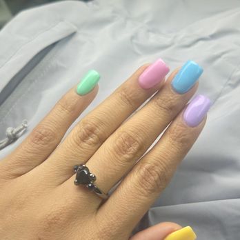 Fantastic Nails - Nail Salons Near Me - Paramount, California