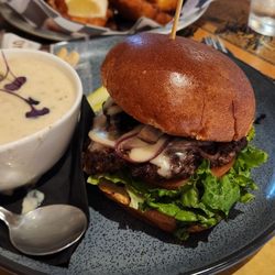 Iron Bay Restaurant & Drinkery - Ore burger and soup