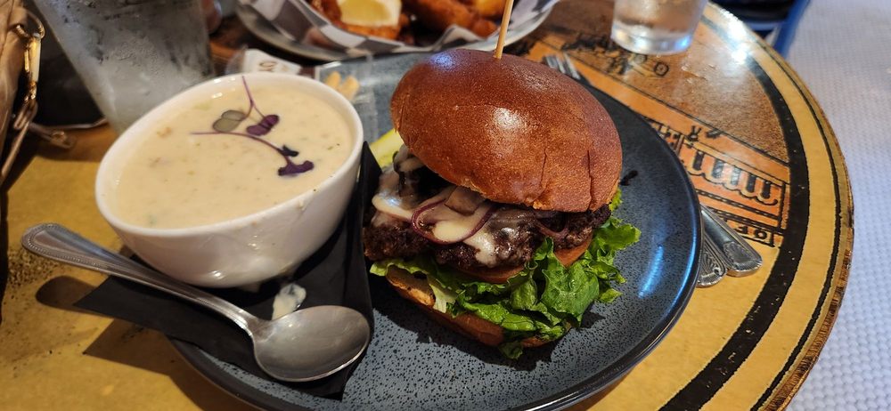 Iron Bay Restaurant & Drinkery