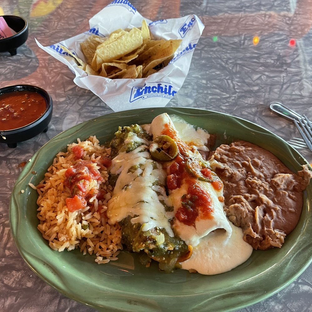 Enchilada's Restaurant - Verde and rojo enchiladas - Tex-Mex Near Me - Dallas, Texas Enchilada's Restaurant - Verde and rojo enchiladas - Tex-Mex Near Me - Dallas, Texas