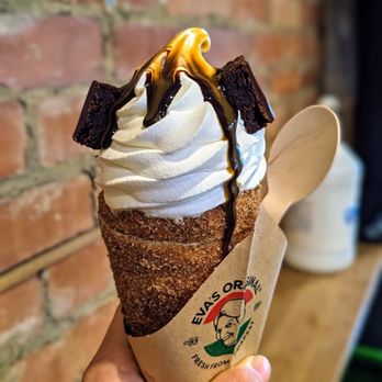 Eva's Original Chimneys - Dream Cone - Desserts Near Me - Toronto, Ontario Eva's Original Chimneys - Dream Cone - Desserts Near Me - Toronto, Ontario