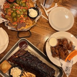 Montana's BBQ & Bar