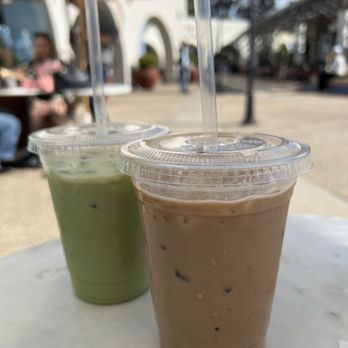 Paris En Rose - Matcha latte and mocha latte - Cafes Near Me - Del Mar, California Paris En Rose - Matcha latte and mocha latte - Cafes Near Me - Del Mar, California