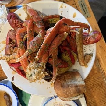Hyman's Seafood - South Boil - Seafood Near Me - Charleston, South Carolina Hyman's Seafood - South Boil - Seafood Near Me - Charleston, South Carolina