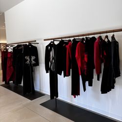 Alexander McQueen - Beautiful New Store !