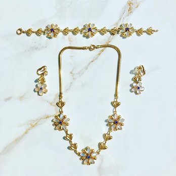 Lovejoy Antiques - Vintage Tiffany & Co Moonstone Set in 14k yellow gold with moonstones and sapphires with original box. Absolutely stunning. - Antiques Near Me - Naples, Florida Lovejoy Antiques - Vintage Tiffany & Co Moonstone Set in 14k yellow gold with moonstones and sapphires with original box. Absolutely stunning. - Antiques Near Me - Naples, Florida