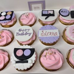 Kaelo Events & Cakes - Designs for everyone: makeup themed 21st birthday cupcakes