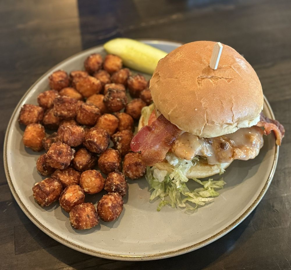 Towne Tavern and Tap