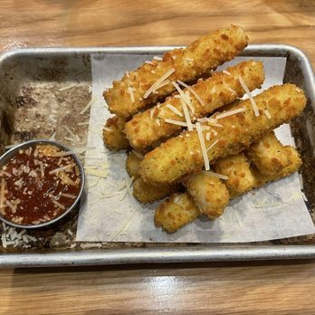 BJ's Restaurant & Brewhouse - Mozzarella Sticks - New American Near Me - San Antonio, Texas