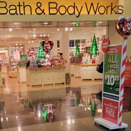 Exterior outside entrance of Bath & Body Works - Front view - Buffalo, New York Exterior outside entrance of Bath & Body Works - Front view - Buffalo, New York