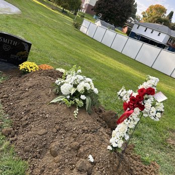 Auble Funeral Home - Funeral Services & Cemeteries Near Me - Orrville, Ohio