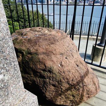 Weehawken Dueling Ground - Rock where Hamilton laid his head covered with coins - Landmarks & Historical Buildings Near Me - Weehawken, New Jersey Weehawken Dueling Ground - Rock where Hamilton laid his head covered with coins - Landmarks & Historical Buildings Near Me - Weehawken, New Jersey