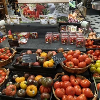 Draeger's Market - Tomato selection - Grocery Near Me - San Mateo, California Draeger's Market - Tomato selection - Grocery Near Me - San Mateo, California
