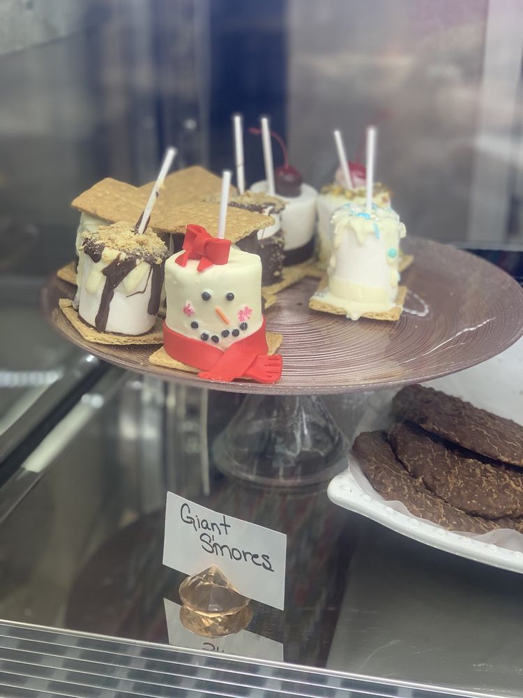 BRANDI’S BAKERY AND BISTRO 10 Photos 154 Mini Mall Dr, Berea