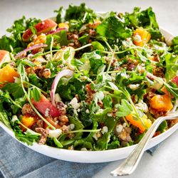 Locals Food Hub & Pizza Pub - Kale Apple salad- yum