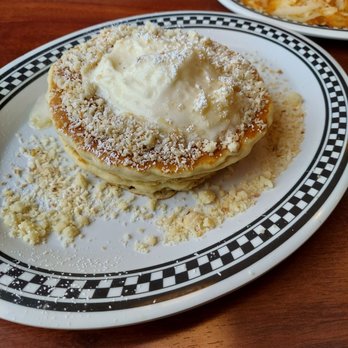 Cozy Corner - Paradise Coconut Cream Pancakes! - Burgers Near Me - Chicago, Illinois