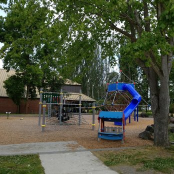 Montlake Playfield - Parks Near Me - Seattle, Washington Montlake Playfield - Parks Near Me - Seattle, Washington
