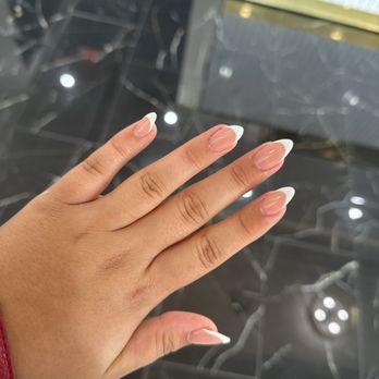 Kiara Nail Spa - Builder gel set with French tip - Nail Salons Near Me - Evanston, Illinois