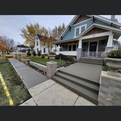 Curts Custom Concrete - Stairs and service walk