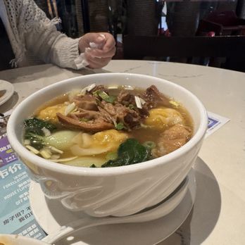 KW Cafe - DN09. Wonton and Beef Stew Noodle Soup - Hong Kong Style Cafe Near Me - Rowland Heights, California
