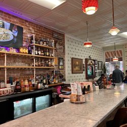 Majoria's Commerce Restaurant - Counter top service