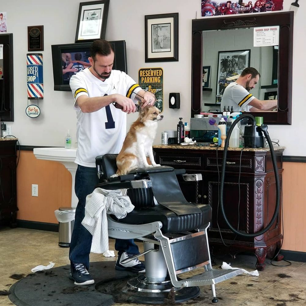Forest Hills Barber Shop Logo