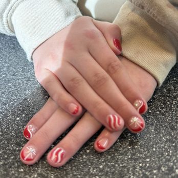 Nirvana Nail and Foot Spa - Christmas nails - Nail Salons Near Me - Gresham, Oregon