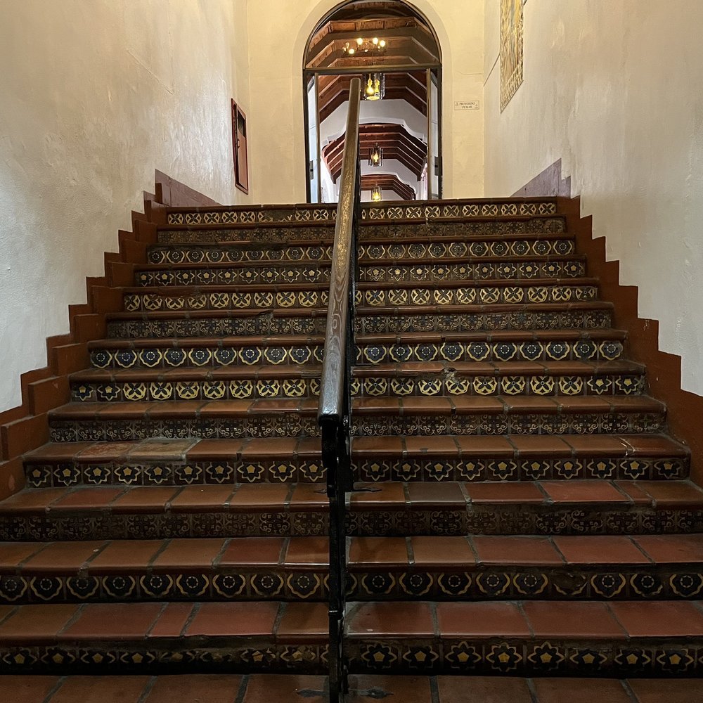 Bar Andaluz - Beautiful stars in building - Bars Near Me - Ensenada, BCN Bar Andaluz - Beautiful stars in building - Bars Near Me - Ensenada, BCN