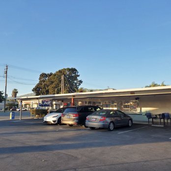 Fosters Freeze - Parking lot - Ice Cream & Frozen Yogurt Near Me - Milpitas, California