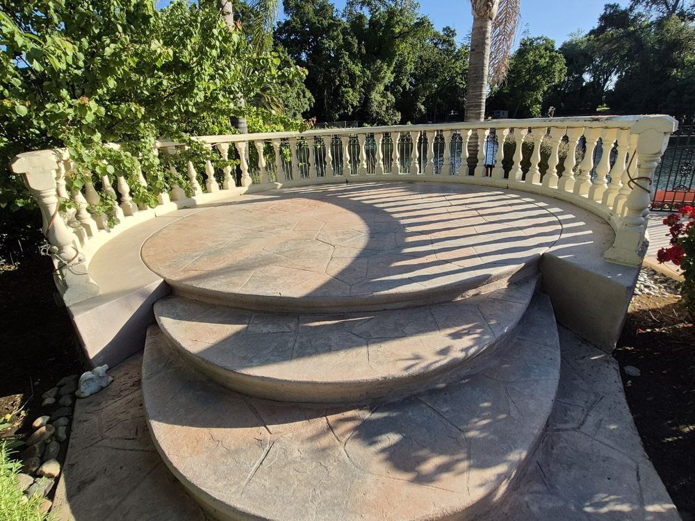 Slide of Cleaning Gutters Service