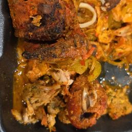 Dry over cooked burnt tandoori In wet slop Dry over cooked burnt tandoori In wet slop