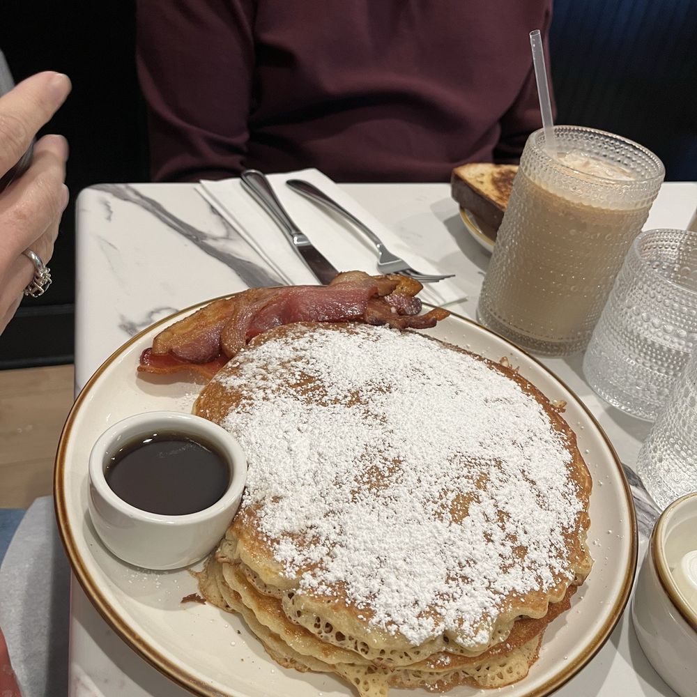 Fredericksburg Brunch - Pancakes - Breakfast & Brunch Near Me - Fredericksburg, Texas