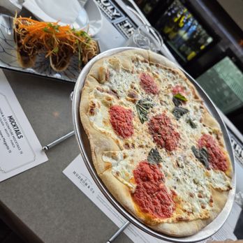 Hudson & Co - Gastropubs Near Me - Jersey City, New Jersey Hudson & Co - Gastropubs Near Me - Jersey City, New Jersey