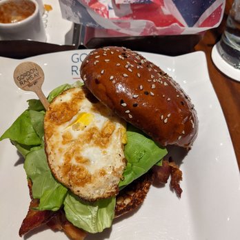 Gordon Ramsay Burger Las Vegas - Farmhouse Burger - Burgers Near Me - Las Vegas, Nevada Gordon Ramsay Burger Las Vegas - Farmhouse Burger - Burgers Near Me - Las Vegas, Nevada