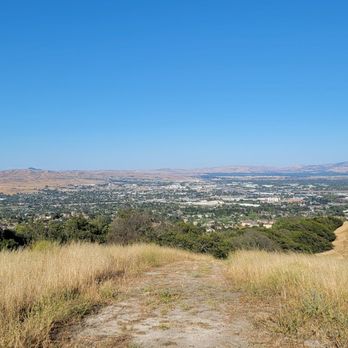 Martin Canyon Creek Trail - The views as the trail meets Donlon Canyon/Loop - Hiking Near Me - Dublin, California