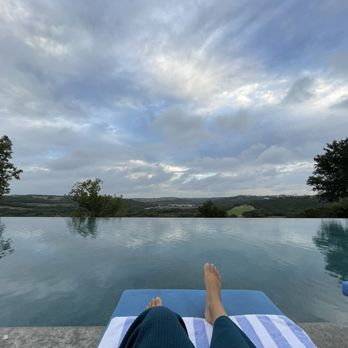 La Cantera Resort & Spa - My happy place - the topaz infinity pool overlooking the hill country @6:45am (only one other person was there, doing yoga) - Resorts Near Me - San Antonio, Texas