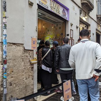 Two Sizes - Line after we left | IG: asianadenturetime - Desserts Near Me - Rome, RM Two Sizes - Line after we left | IG: asianadenturetime - Desserts Near Me - Rome, RM