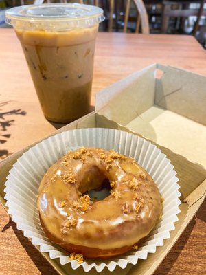 Bloom Roadside by null