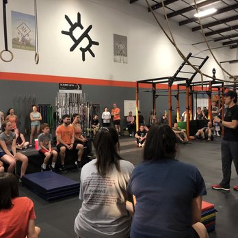 Crossfit Spur - Dave Castro speaking with our teen class - Gyms Near Me - Glenmont, New York Crossfit Spur - Dave Castro speaking with our teen class - Gyms Near Me - Glenmont, New York