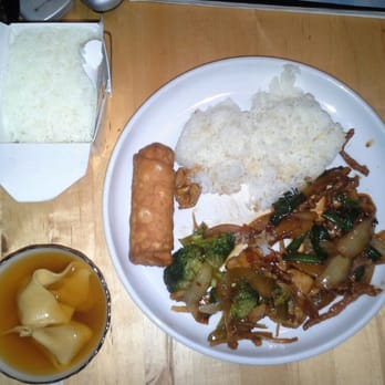 Golden House - Delivery of Pork with Spring Onion, Szechuan and Wonton Soup! - Chinese Near Me - Bethesda, Maryland