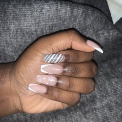 Lafayette Nails & Spa - Hands down the best service! She was time efficient and precise! Will definitely be back!