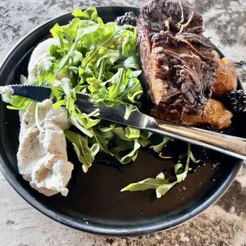 Wooden Paddle - Blackberry-Merlot Short Rib - Pizza Near Me - La Grange, Illinois Wooden Paddle - Blackberry-Merlot Short Rib - Pizza Near Me - La Grange, Illinois