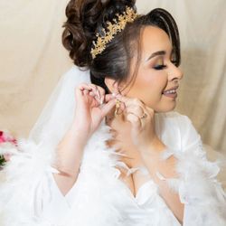 Hair & Makeup By GV
