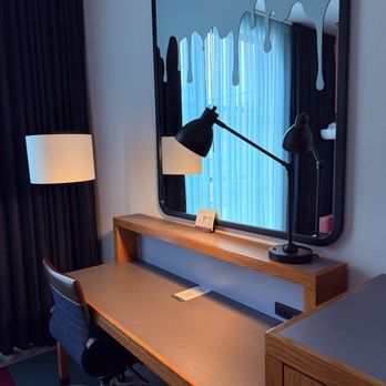 Hotel Indigo Madison Downtown - Workspace - Hotels Near Me - Madison, Wisconsin Hotel Indigo Madison Downtown - Workspace - Hotels Near Me - Madison, Wisconsin