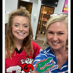 Cindy Nails - Yes, I came in wearing my Gator shirt and still came out with a great pedicure!
