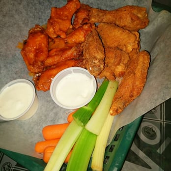 Cheerful Bullpen - Cannot go wrong with a couple orders of wings. So many dry rub and wet flavor options. - Dive Bars Near Me - Portland, Oregon